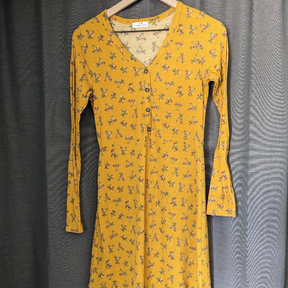 Rebellious Dreamer Size L Yellow Floral Stretch Ribbed Long-Sleeve Skater Dress